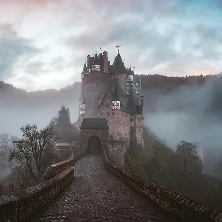 Casa de Férias Hof Zur Nette -stilvoller Rueckzugsort Im Herzen Des Maifelds *