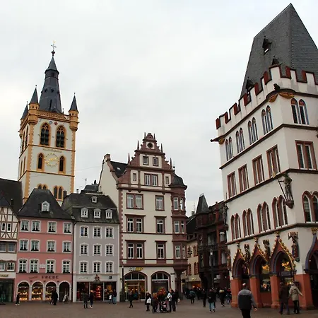 Hof Zur Nette -stilvoller Rueckzugsort Im Herzen Des Maifelds *