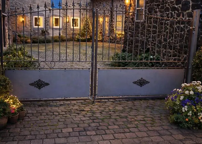 Casa de Férias Hof Zur Nette -stilvoller Rueckzugsort Im Herzen Des Maifelds